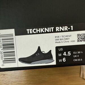 New TYR Knit Runners women’s size 6